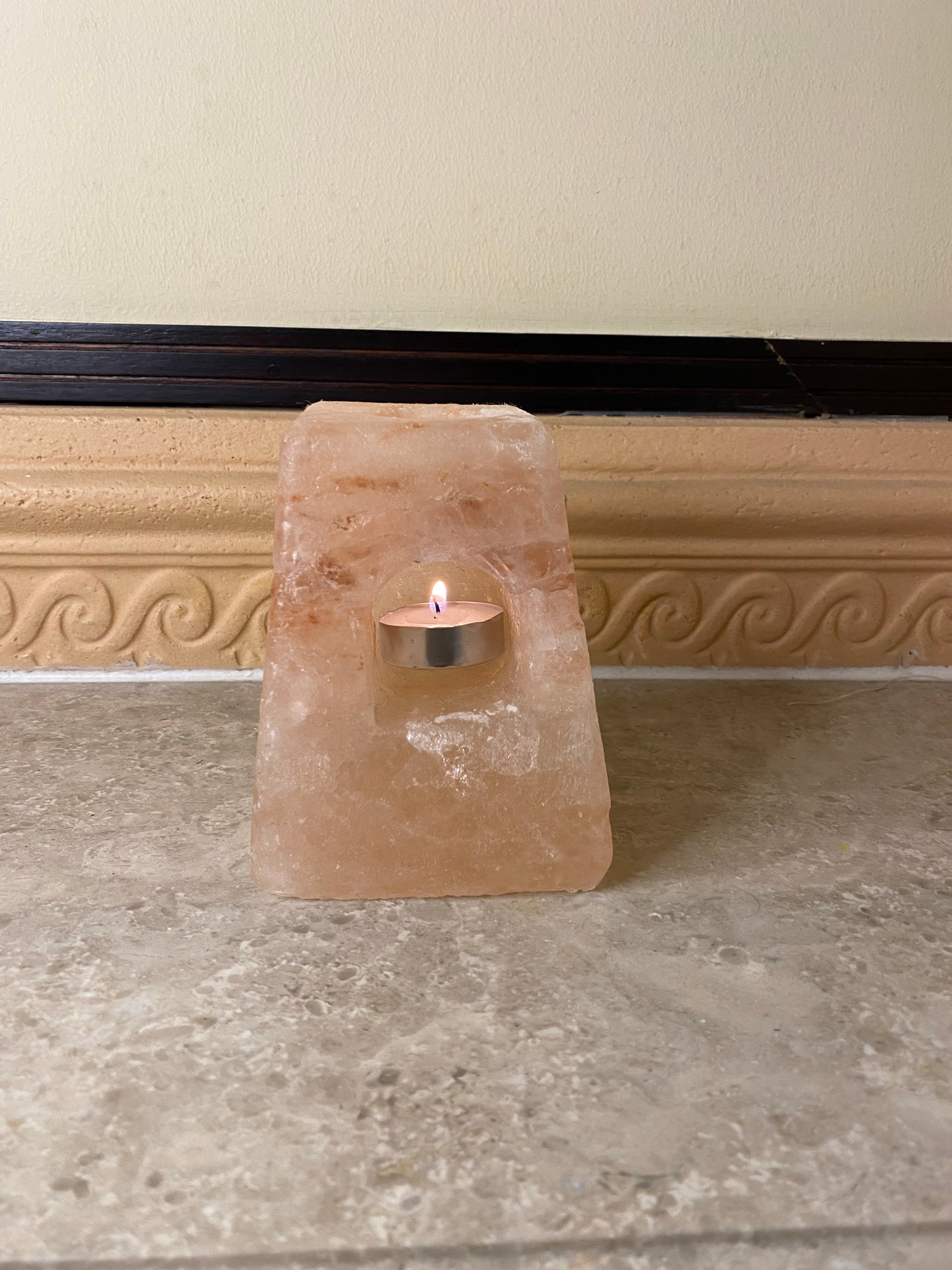 100% Himalayan salt castle shape